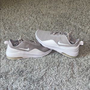 New Nike Air Max Motion 2 Sneakers